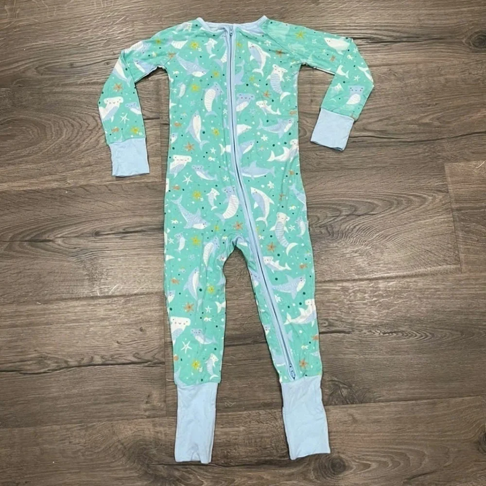 NWOT LITTLE SLEEPIES SHARKS SIZE 6/12 18/24
